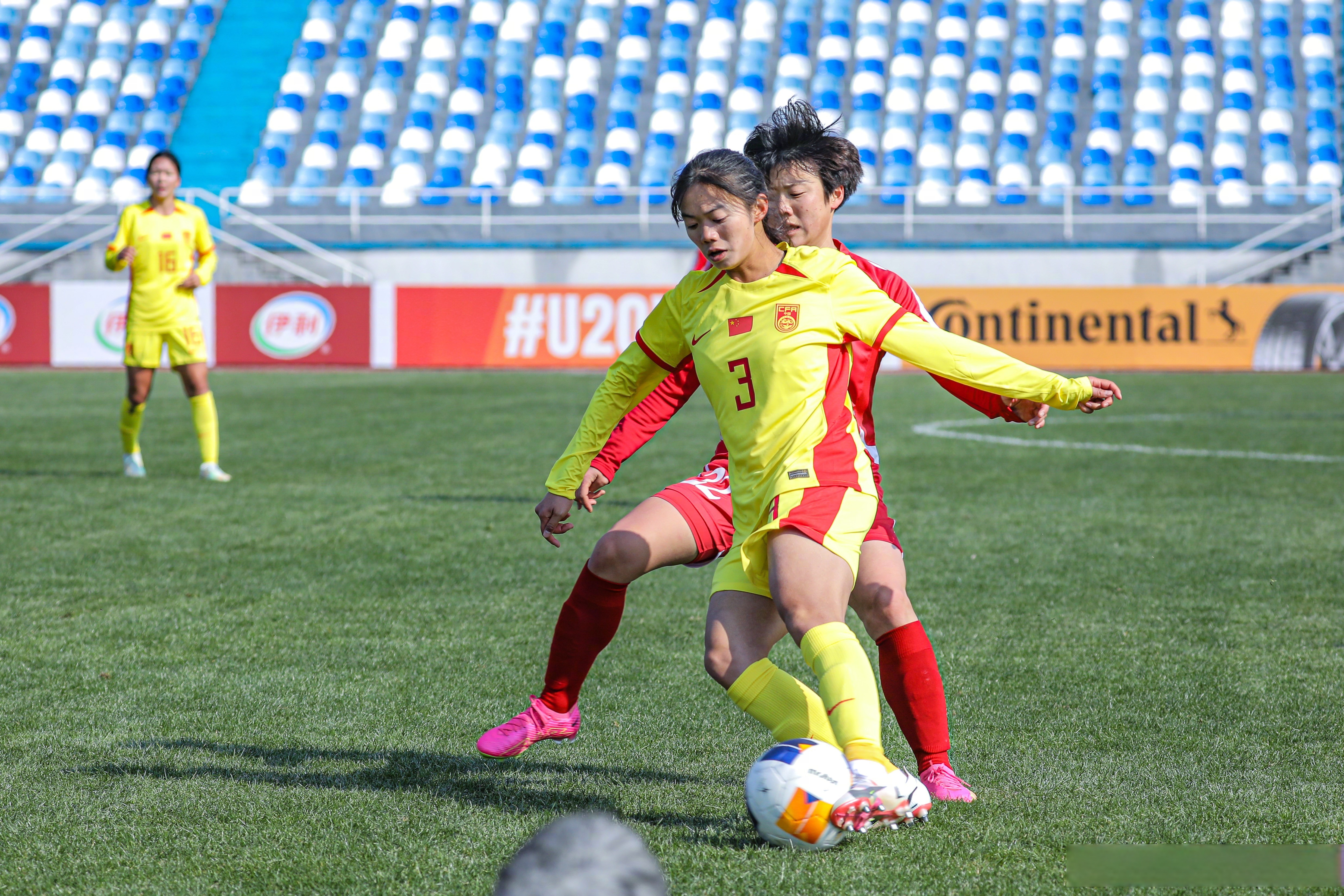关于女足国家队战胜对手，锁定小组头名的信息