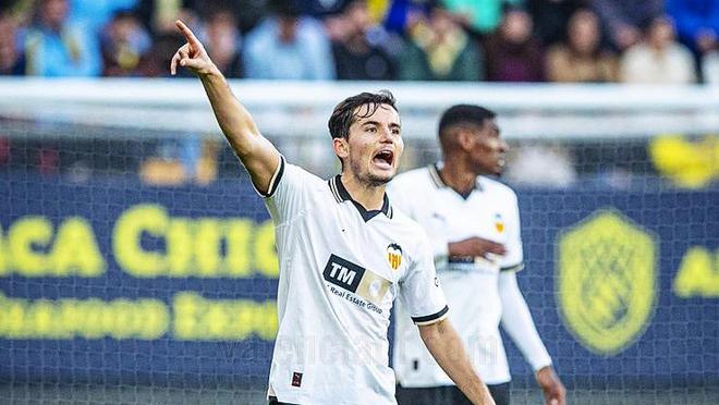 包含赫罗纳保持不败,继续领跑积分榜的词条 包含赫罗纳保持不败,继续领跑积分榜的词条