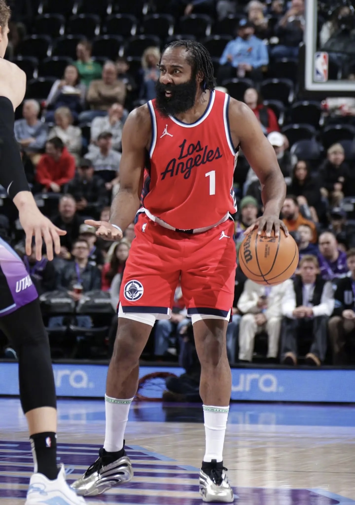 快船主场击败爵士,哈雷尔火力全开 快船主场击败爵士,哈雷尔火力全开