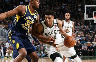 包含公牛击败活塞，球队止颓势赢得新赛季首胜的词条