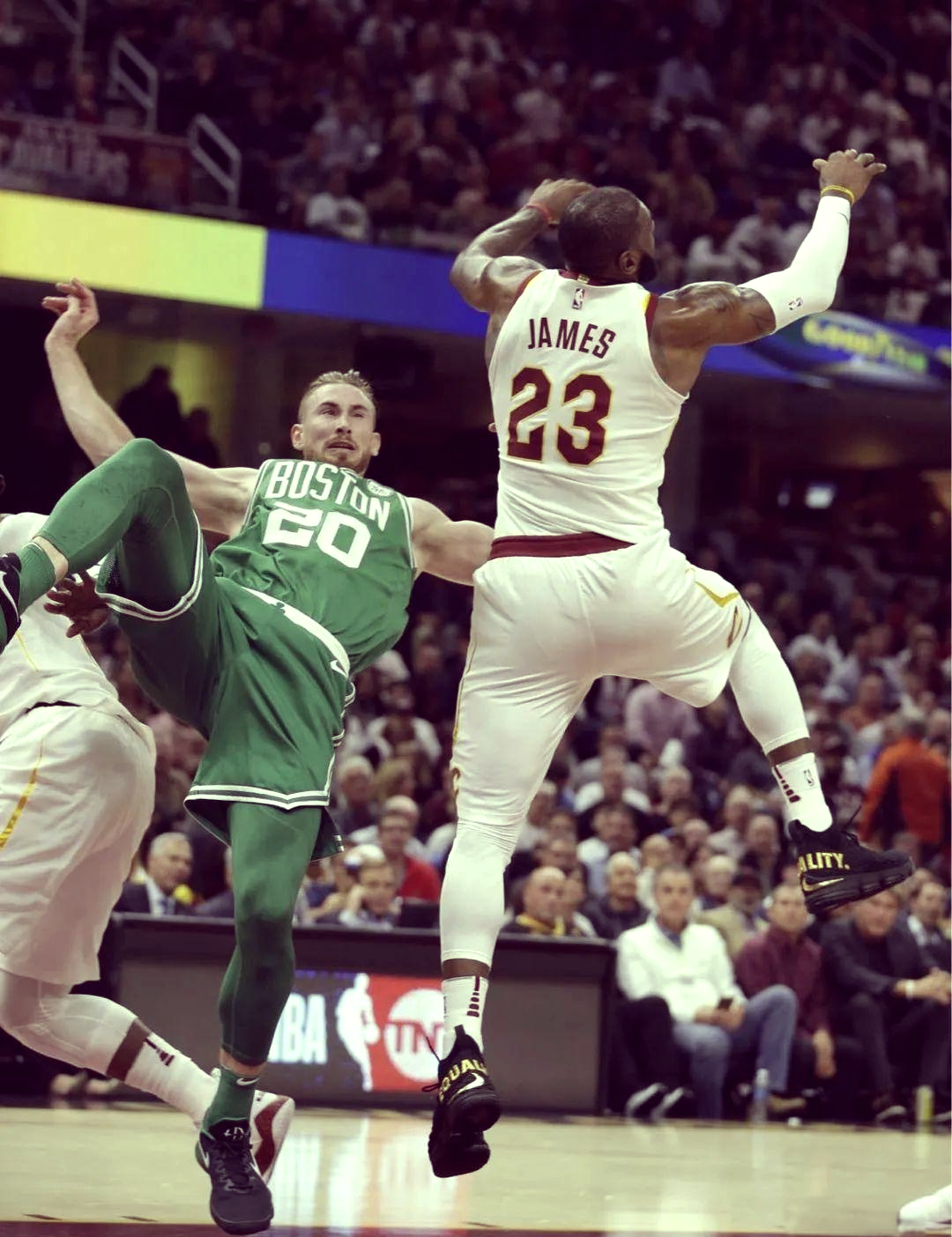 关于凯尔特人轻取魔术,海沃德平稳发挥的信息 关于凯尔特人轻取魔术,海沃德平稳发挥的信息