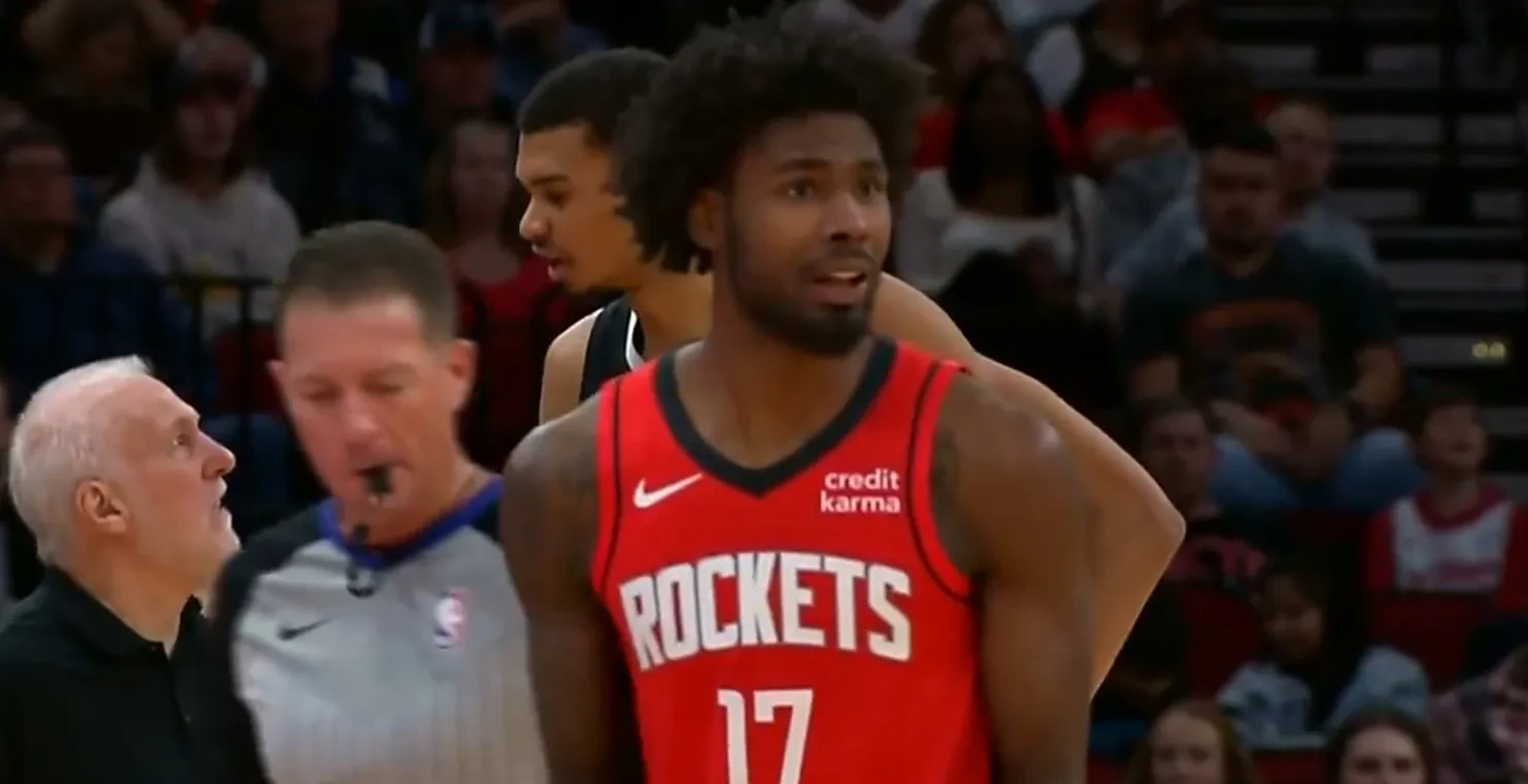 火箭客场大胜灰熊,取得四连胜 火箭客场大胜灰熊,取得四连胜