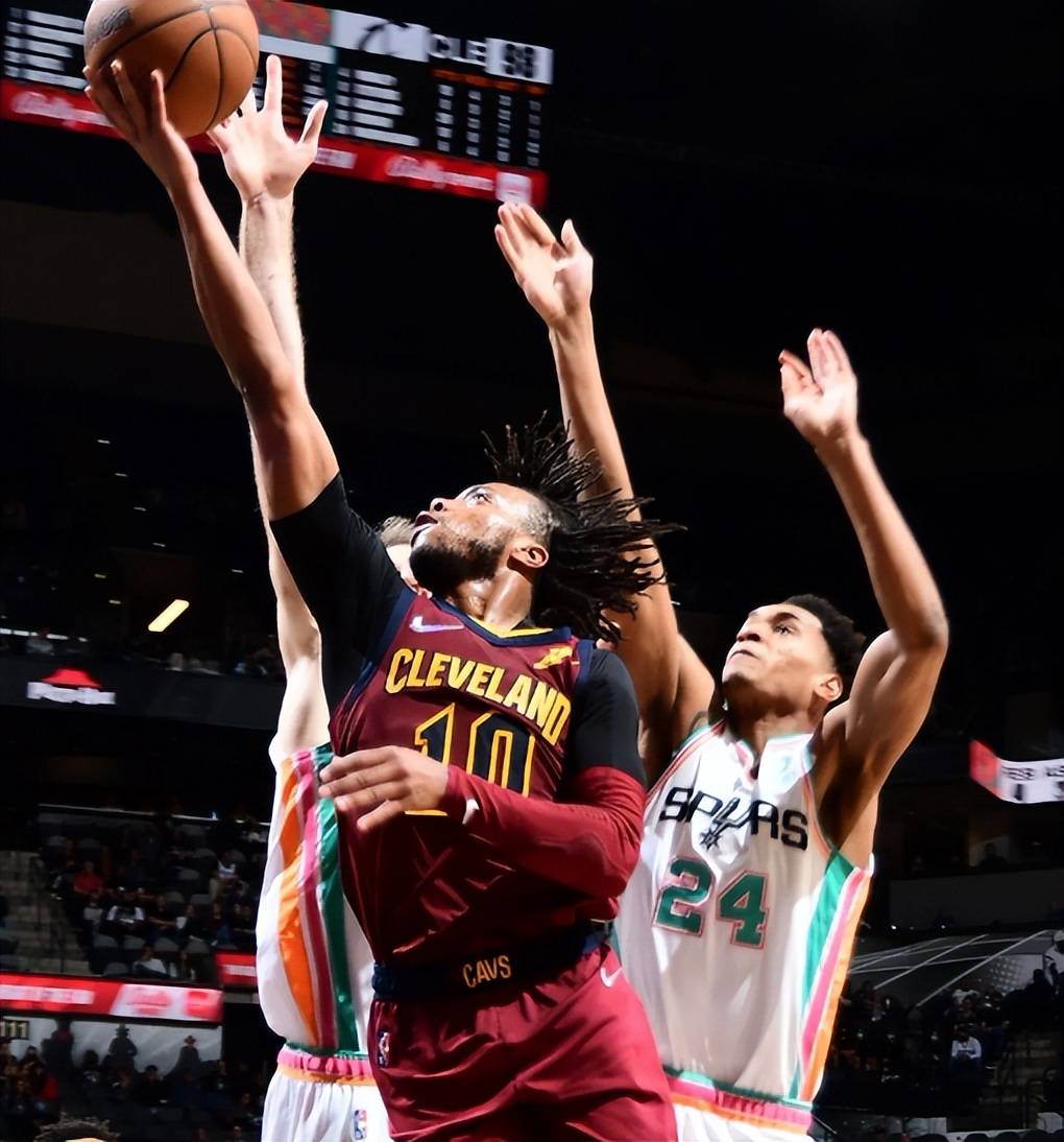 关于黄蜂负公牛,东部前十晋级的信息 关于黄蜂负公牛,东部前十晋级的信息