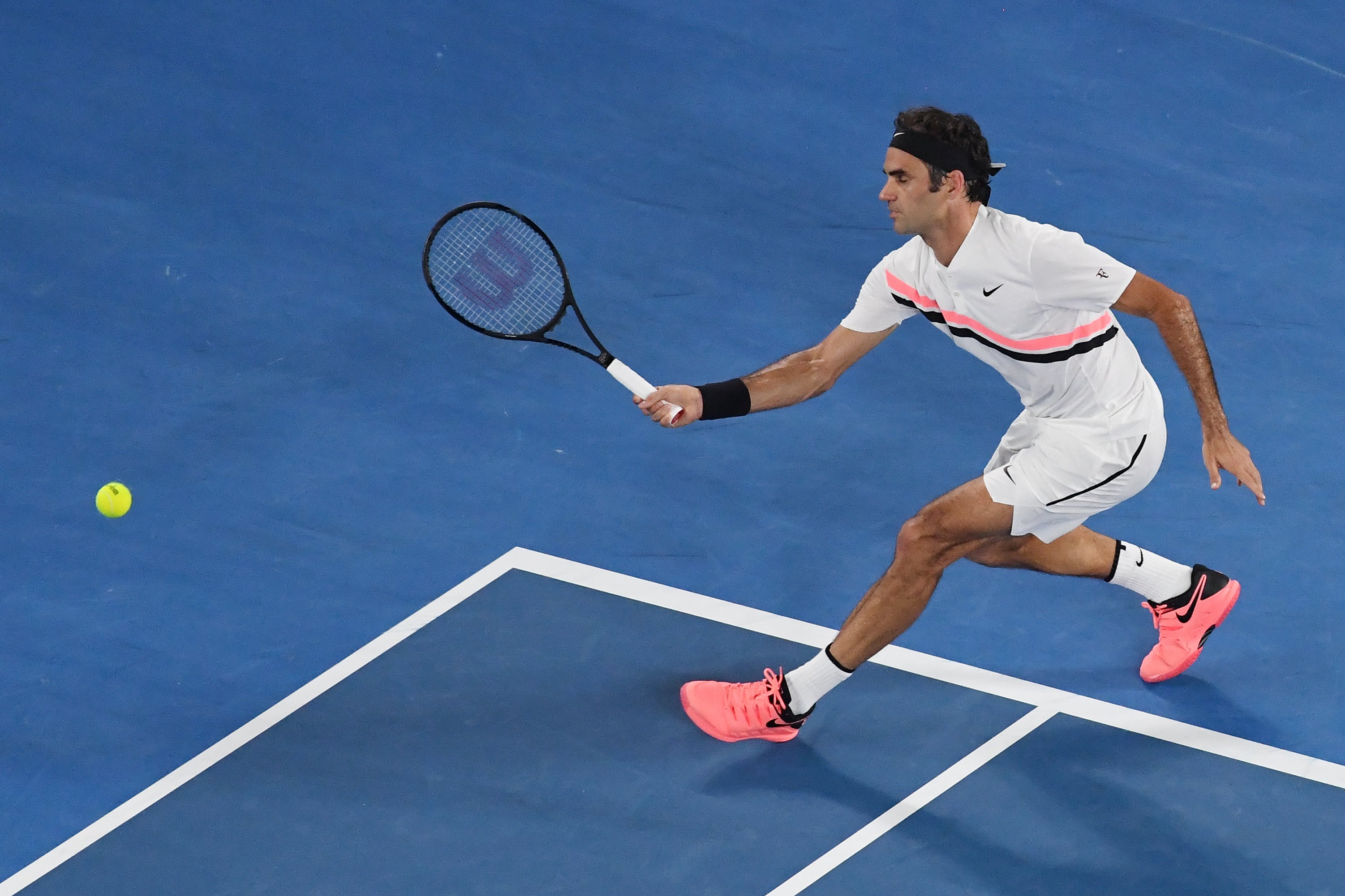 澳大利亚网球队强势英国网球队，费德勒绝境逆转的简单介绍