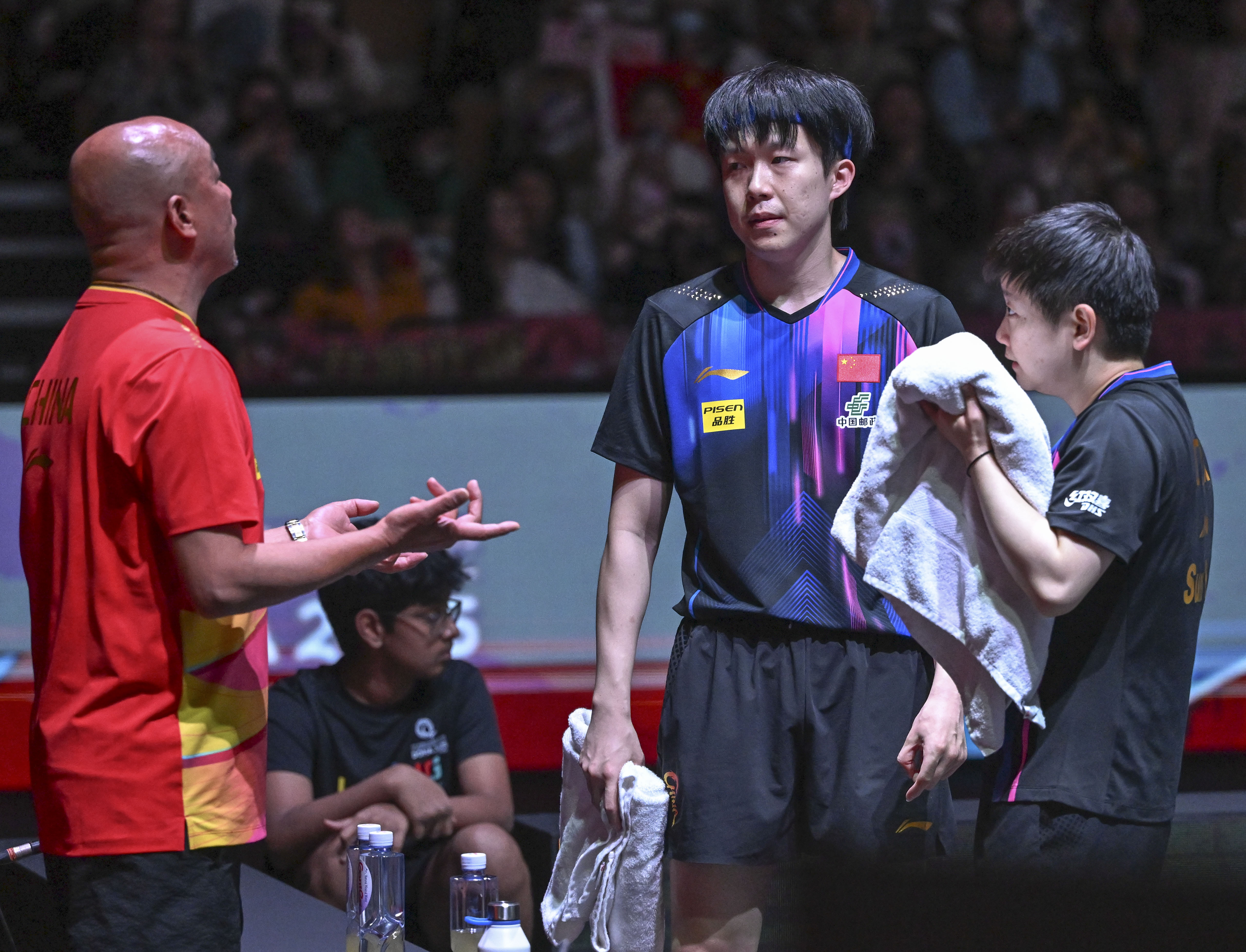 世俱杯决赛-焦点大战：乒乓球上演巅峰碰撞