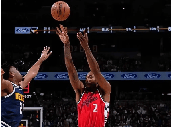 新疆队粉碎雷霆，伦纳德成为关键先生