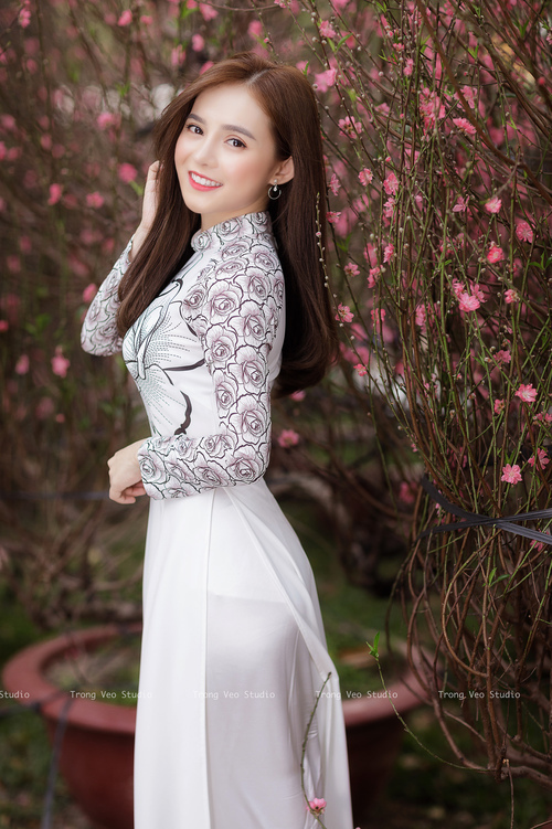 赛道与球场,城市心跳间的勇士逆袭