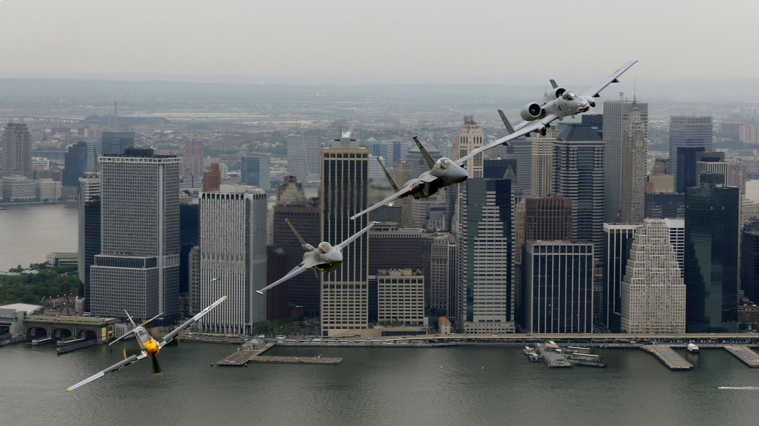 英格拉姆火力全开点燃赛场,吉林队鏖战太阳演绎篮球盛宴