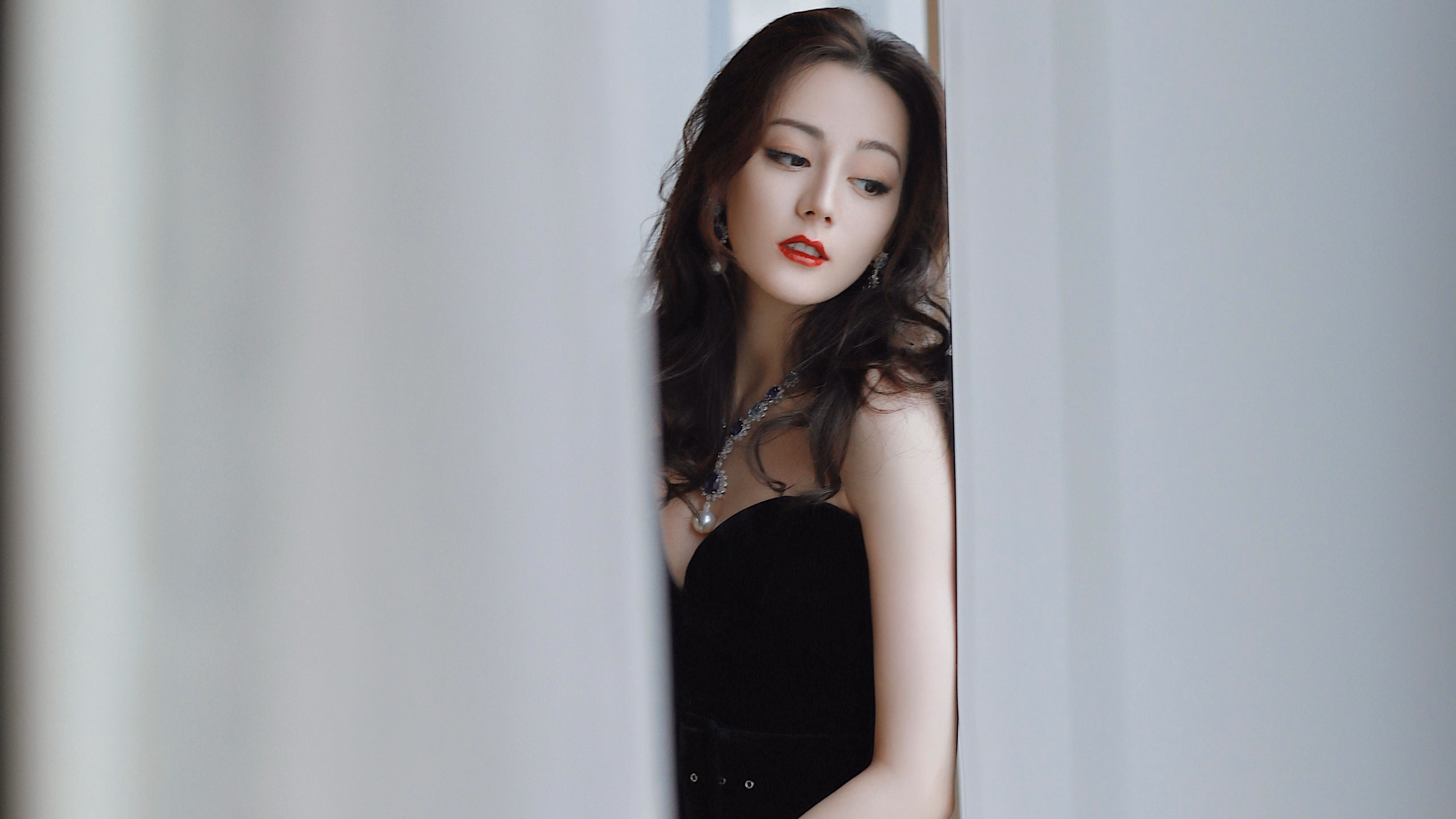 碾压式胜利！阿尔瓦雷斯一传一射导演欧冠大戏，莱比锡红牛轻取葡萄牙劲旅