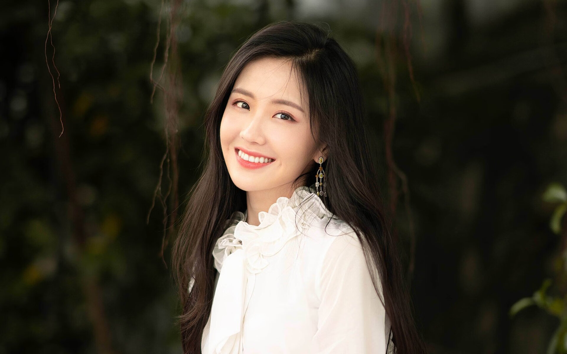 桑巴风暴席卷绿茵，致命反击击溃秘鲁—2026世界杯B组上演巅峰对决，登贝莱独造三球闪耀全场